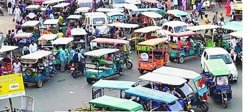 Tuk tuks choking the roads